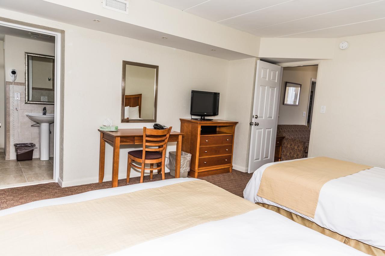 Desert Sand Resort Avalon Buitenkant foto